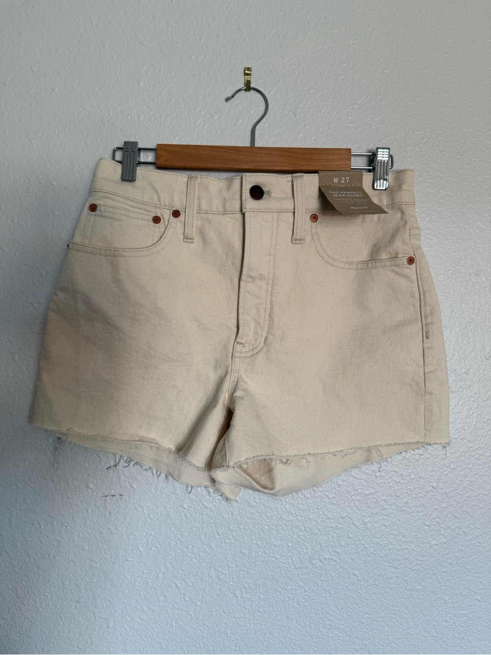 Madewell new with tags Perfect Vintage Jean Cut Off Shorts in cream denim